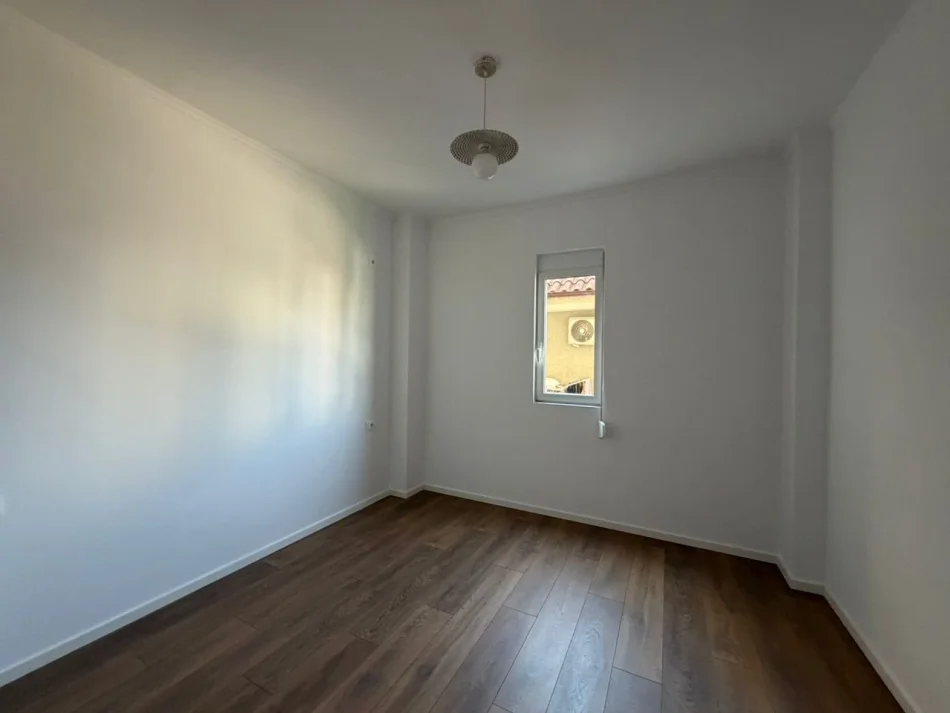 Tirane, for sale 1+1 apartment, 3rd Floor, 47 m², €108,000 (Rruga Dritan Hoxha)