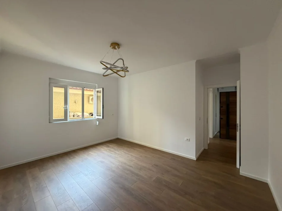 Tirane, for sale 1+1 apartment, 3rd Floor, 47 m², €108,000 (Rruga Dritan Hoxha)