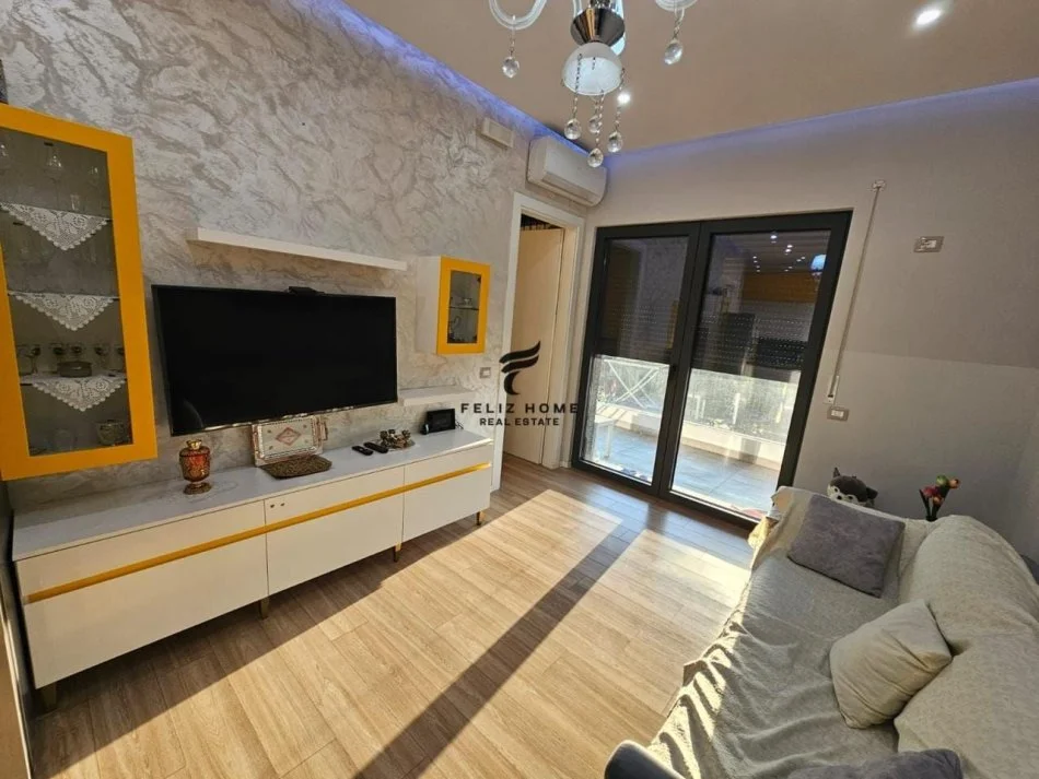Tirane, affitto appartamento 1+1+Balcone Piano 3, 72 m² 800 € (DELIJORGJI)