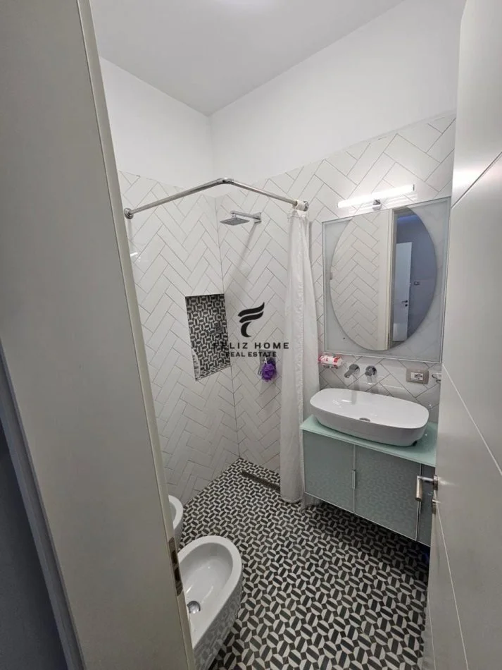 Tirane, affitto appartamento 1+1+Balcone Piano 3, 72 m² 800 € (DELIJORGJI)