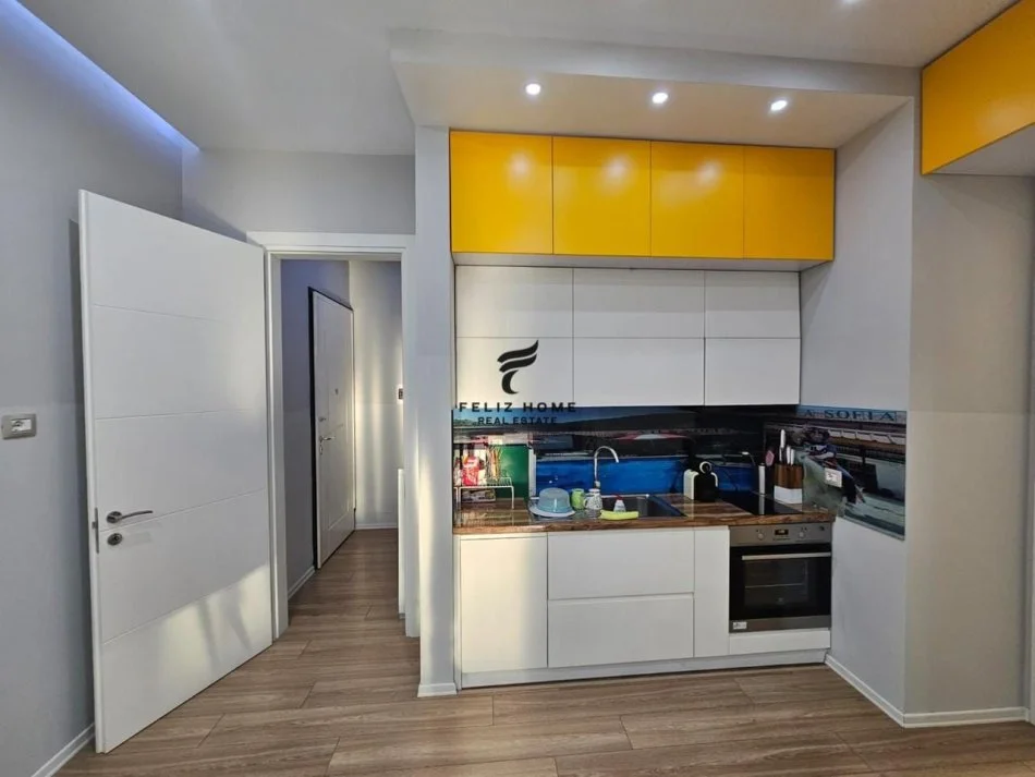 Tirane, affitto appartamento 1+1+Balcone Piano 3, 72 m² 800 € (DELIJORGJI)
