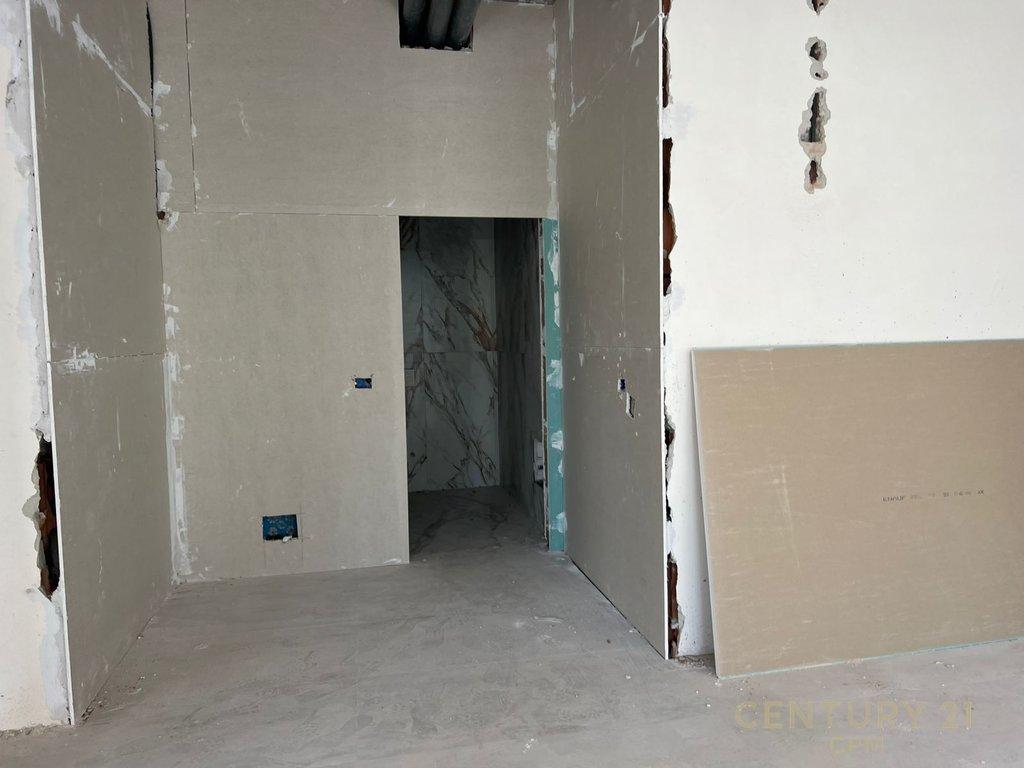 Ambiente Moderno per Ufficio in Affitto in Edificio Nuovo