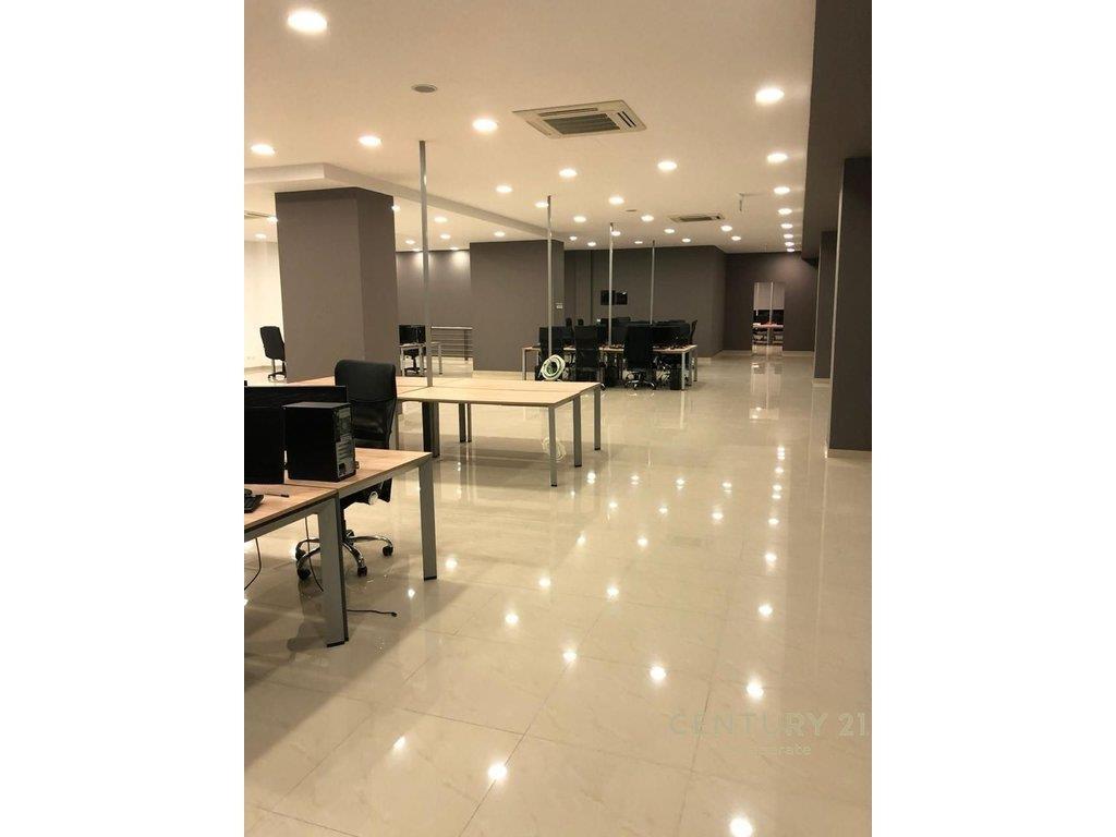 JAPIM ME QIRA AMBIENT KOMERCIAL PRANE HOTEL HILTON