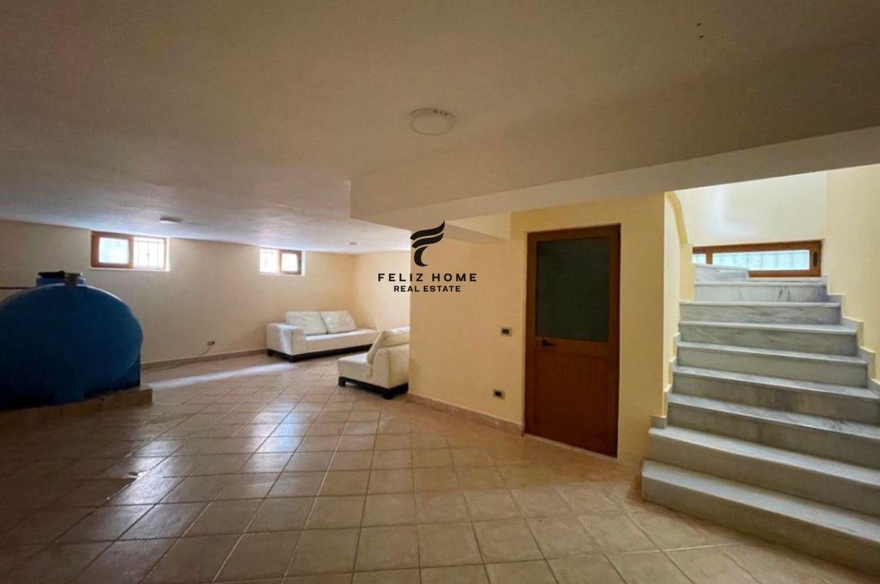 VILLA WITH 254 M2 YARD FOR RENT AT 1200 EURO