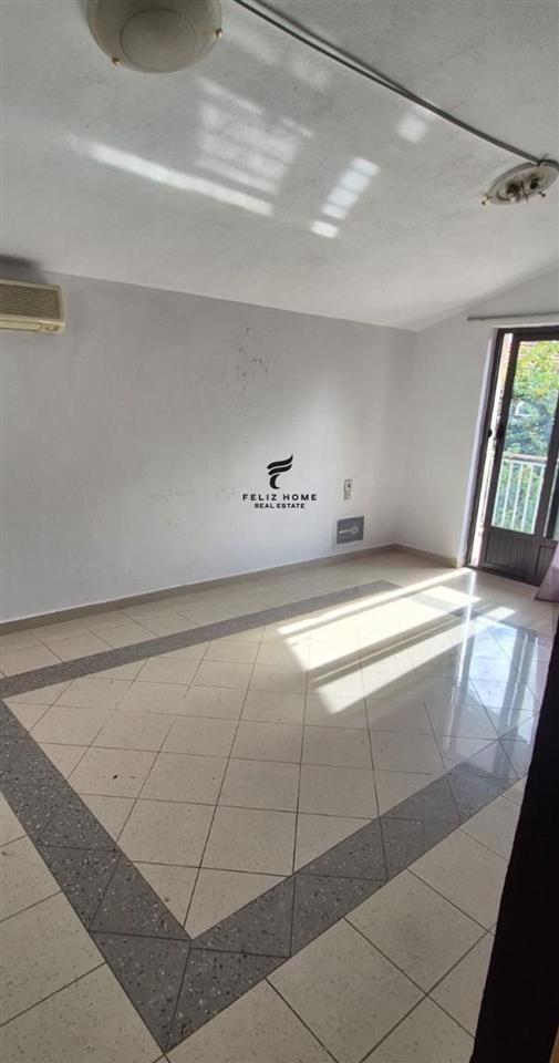 VILLA FOR RENT 240 m2 DIBRES STREET 1300 EURO