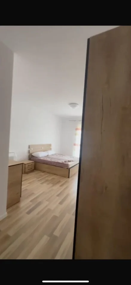 Tirane, affitto appartamento 2+1 Piano 5, 115 m² 400 € (Paskuqan)