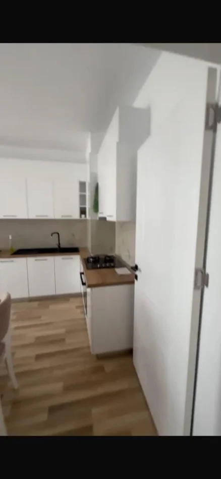 Tirane, affitto appartamento 2+1 Piano 5, 115 m² 400 € (Paskuqan)