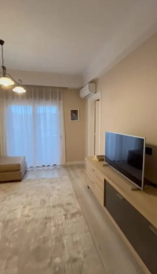 Tirana, Studio Apartment for Sale on 7th Floor, 112 m², €350,000 (9 Floors)
