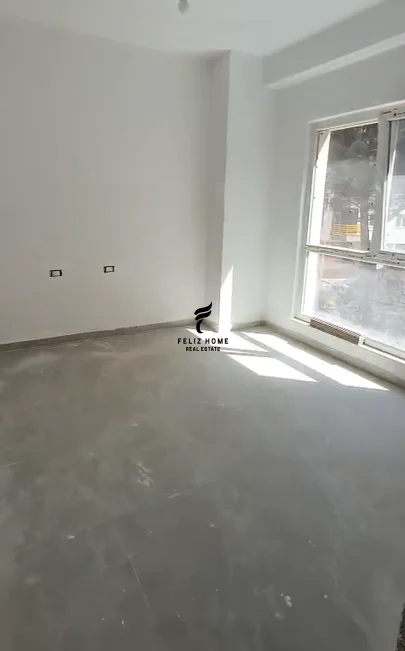 Tirane, affitto appartamento 2+1 Piano 1, 94 m² 800 € (LAPRAKE)