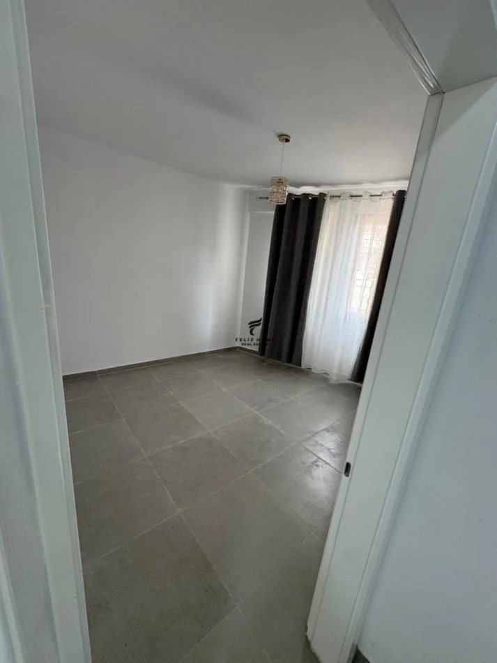 Tirane, affitto appartamento 2+1 Piano 7, 110 m² 700 € (ASTIR)