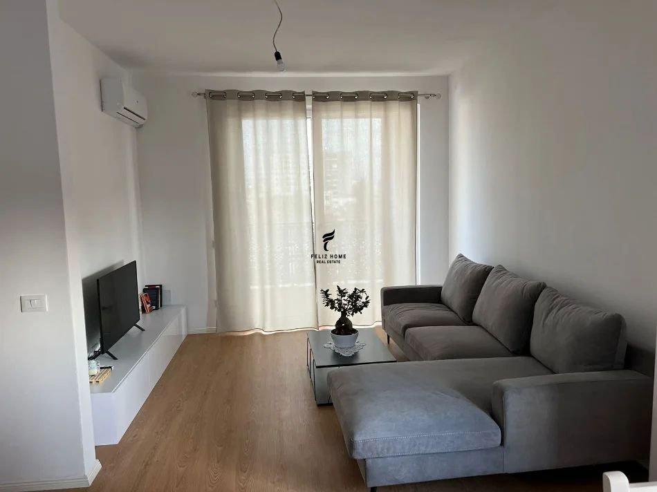 APARTAMENT ME QERA 2+1 RRUGA E DIBRES 55.000 LEKE FH-75892