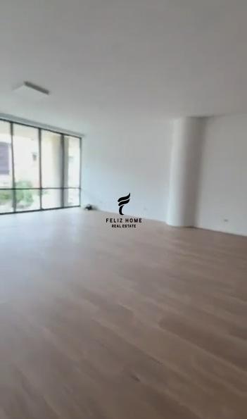 Zyra con Quota 127 m2 in Affitto a 1900 Euro