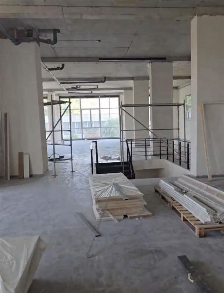 ZYRE ME QERA 550 M2 PASKUQAN 3000 EURO