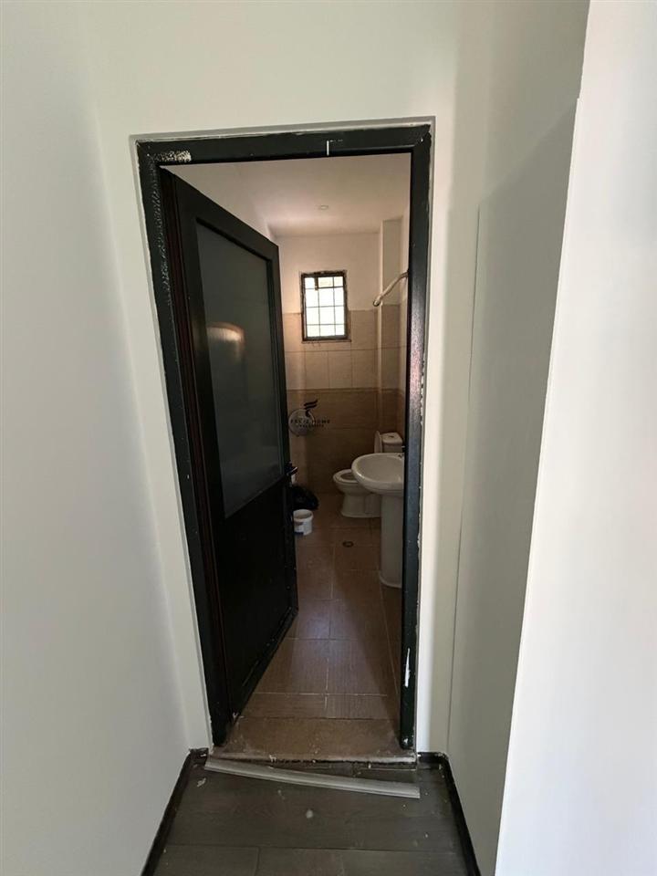 ZYRE ME QERA 150 M2 VASIL SHANTO 150.000 LEKE