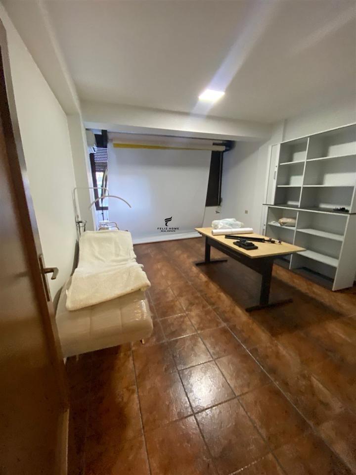 ZYRE ME QERA 106 M2 MYSLYM SHYRI 800 EURO