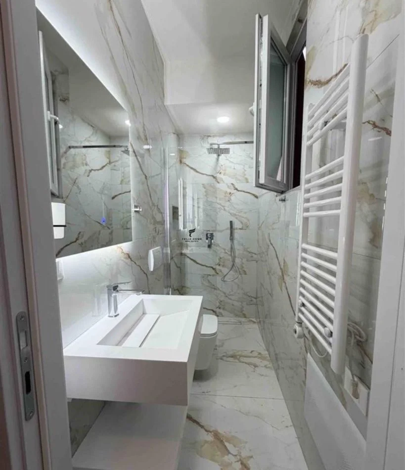 Tirane, affitto mensile appartamento 1+1 Piano 2, 70 m² 600 € (VIA KAVAJES)