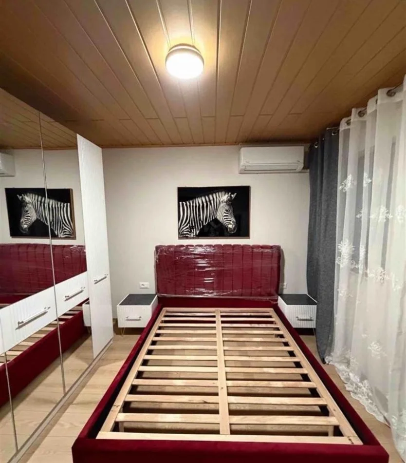 Tirane, affitto mensile appartamento 1+1 Piano 2, 70 m² 600 € (VIA KAVAJES)