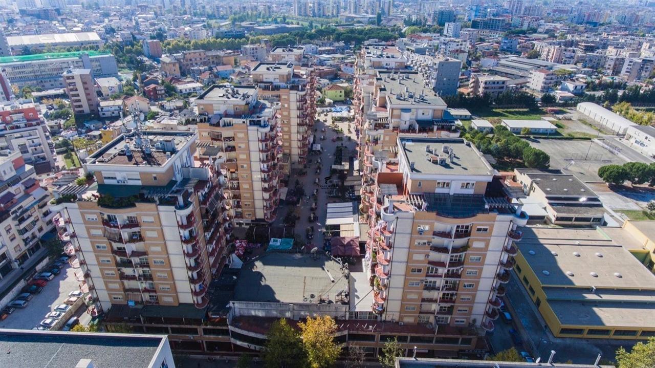 VENDESI NEGOZIO 81.6 M2 DON BOSKO 270.000 EURO