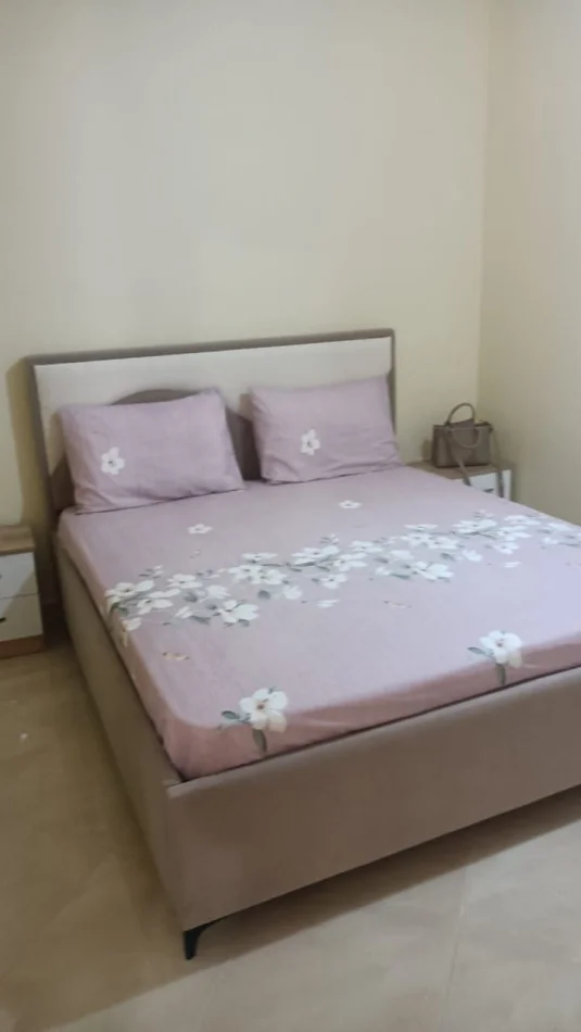 Tirana, affitto di appartamento 3+1 Piano 2, 120 m² 600 € (Shkozë)