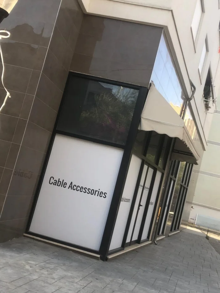 Tirana, affitto locale commerciale Kati 1, 66 m² 600 € (Municipio di Parigi)