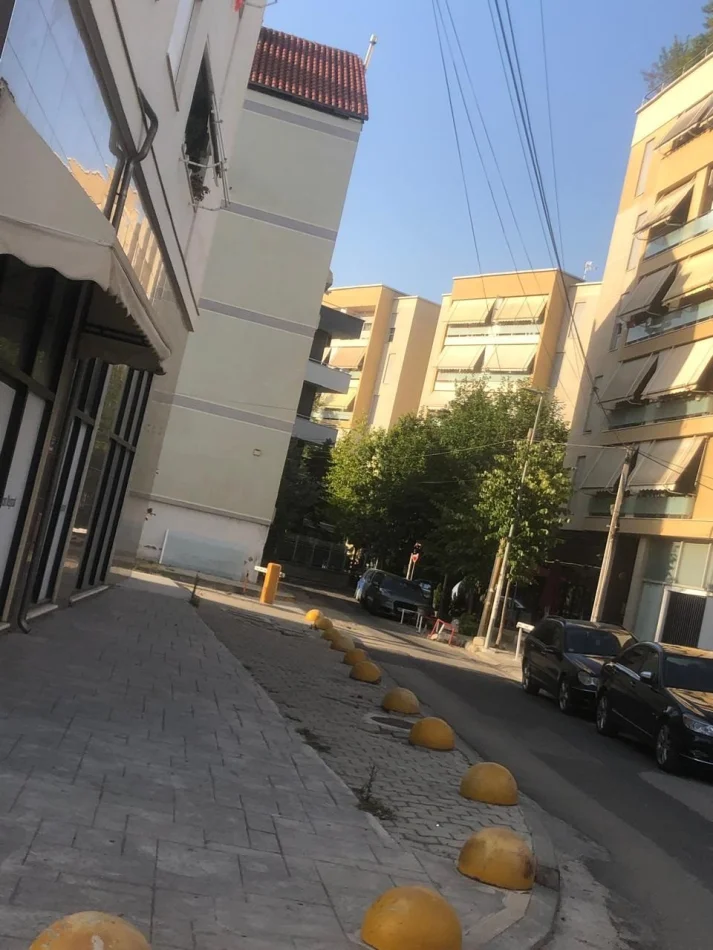 Tirana, affitto locale commerciale Kati 1, 66 m² 600 € (Municipio di Parigi)