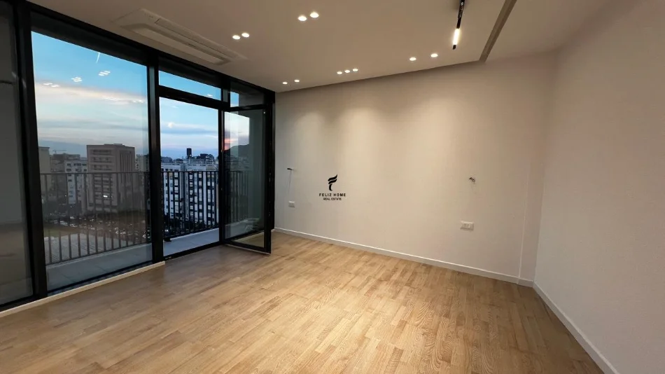 Tirane, jepet me qera zyre Kati 8, 130 m² 2.000 € (LAKE VIEW)