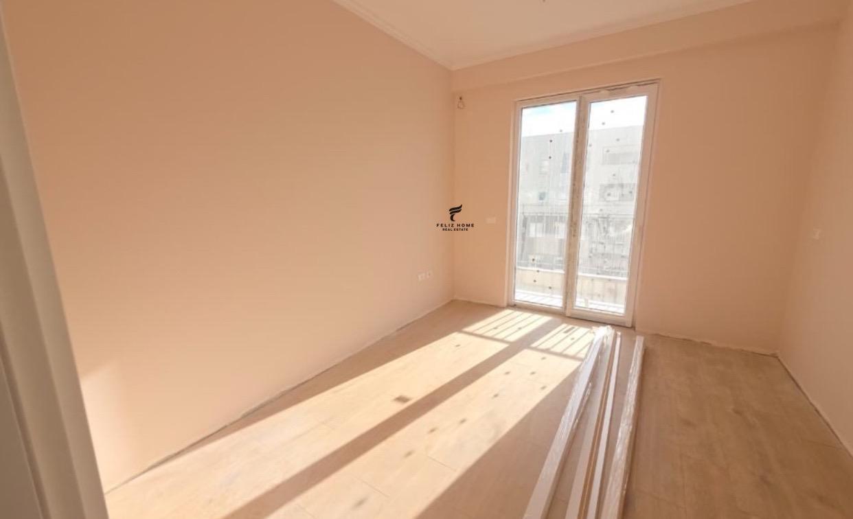 ZYRE ME QERA 100 M2 KOMUNA E PARISIT 1100 EURO