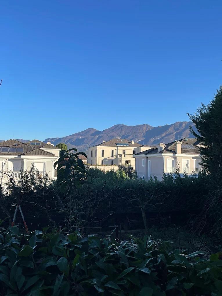 🏡 Villa and Attached House for Sale at Rolling Hills, TEG!