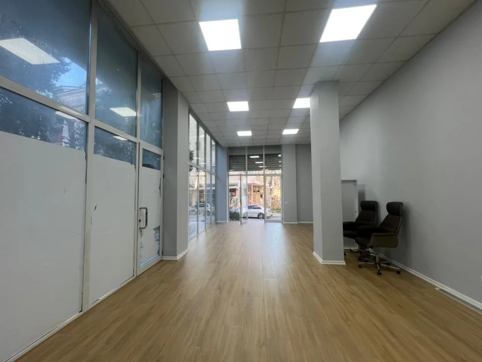 Tirana, Business Premises for Sale, 1st Floor, 59 m², €125,000 (Fresku)