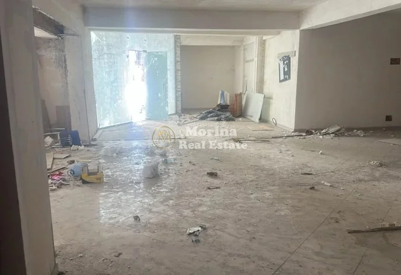 Tirana, piano terra, 262 m² 289.000 € (Fresku)