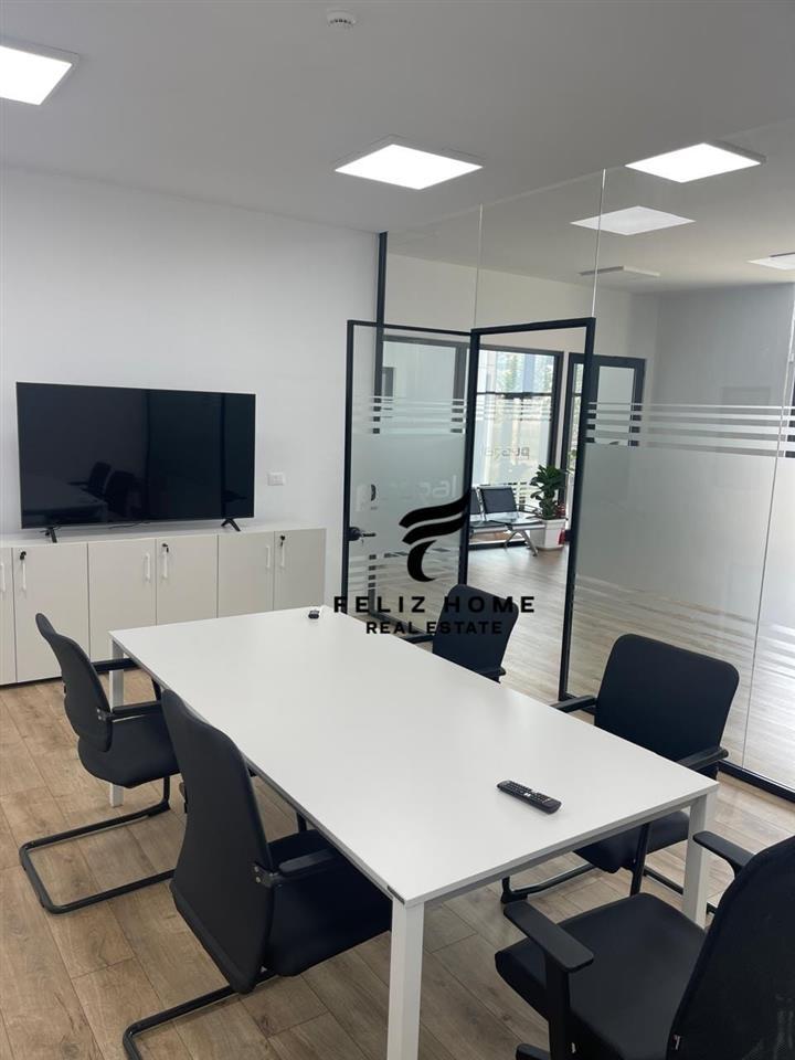 BUSINESS PREMISES WITH 200 M2 AREA TOP CHANNEL 1,750 EURO