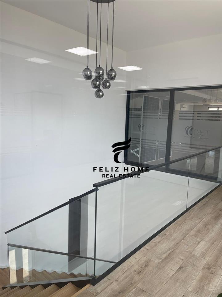BUSINESS PREMISES WITH 200 M2 AREA TOP CHANNEL 1,750 EURO