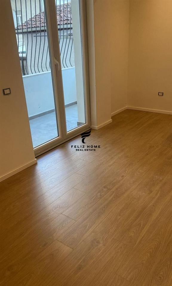 Apartment for Rent 63 m2 Kavajes Street 950 Euro