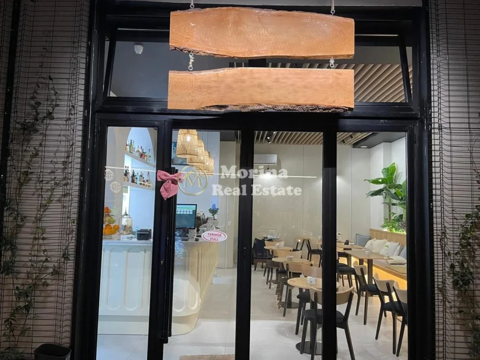 Tirana, vendita locale commerciale Piano 0, 176.750 € (Via delle Barricate)