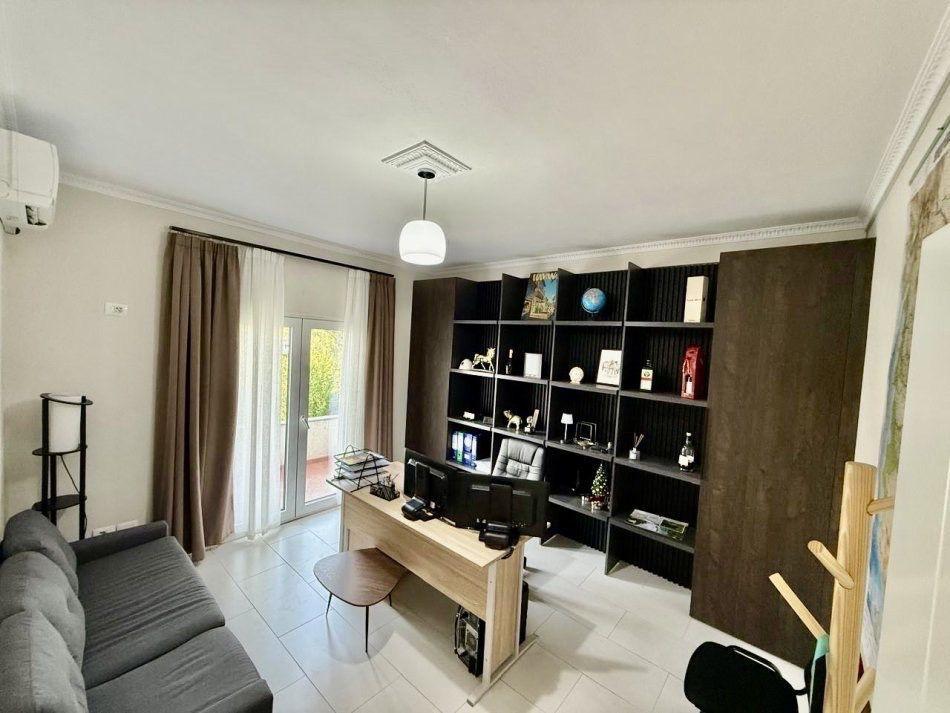 ZYRE ME QERA 150 M2 ALI DEMI 650 EURO