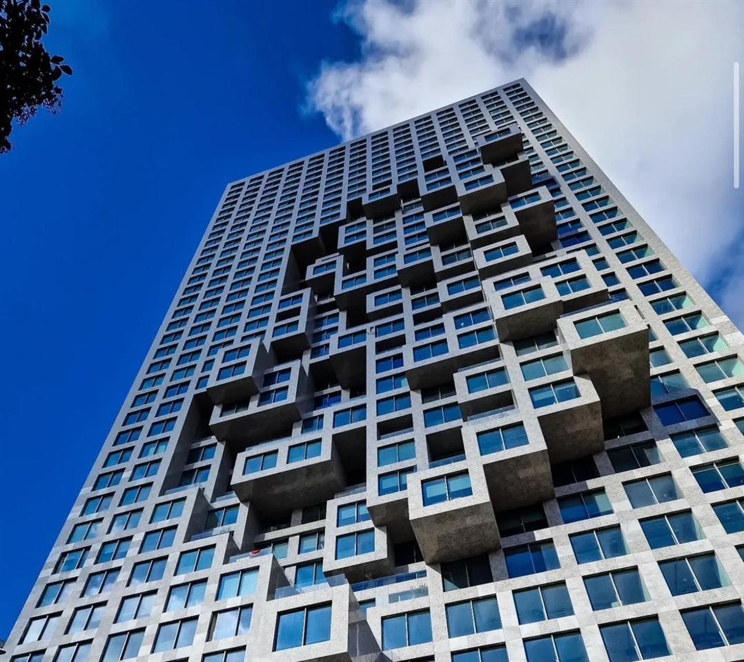 Zyra con affitto di 390 m² nel centro in via Elbasanit - 11.700 euro
