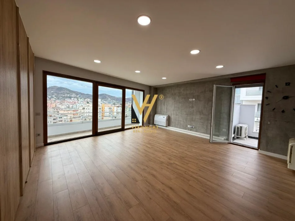 Tirane, jepet me qera zyre Kati 7, 200 m² 2.600 € (DELIJORGJI)