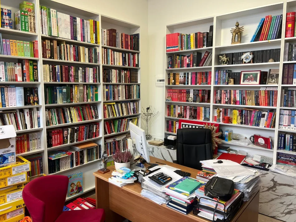 Tirana, locale commerciale al piano terra di 40 m² in affitto - 600 € (MYSLYM SHYRI)