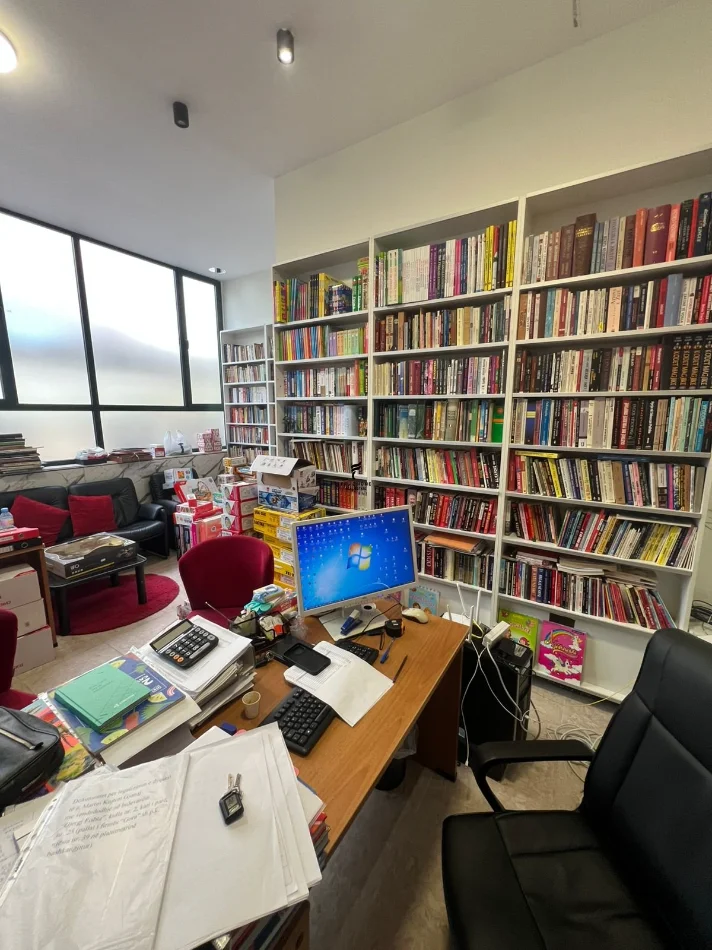 Tirana, locale commerciale al piano terra di 40 m² in affitto - 600 € (MYSLYM SHYRI)