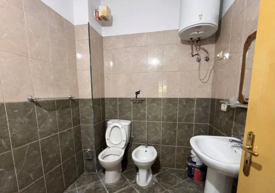 Tirano, ufficio in affitto, 110 m², 450 € (CODICE DIELLIT 1)