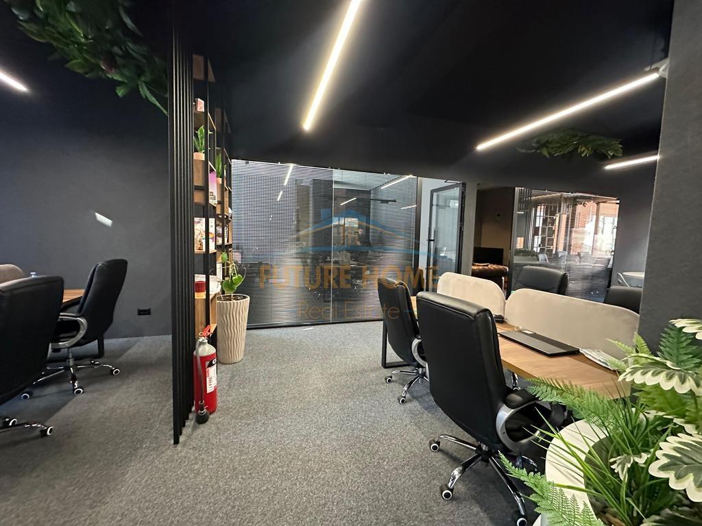 0683487469 Vendita Ufficio di Lusso, Complesso Delijorgji