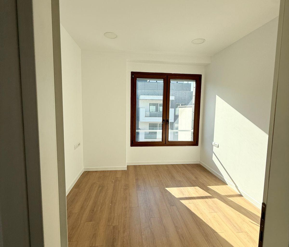 🏢 Ufficio con 4 stanze in affitto presso Delijorgji