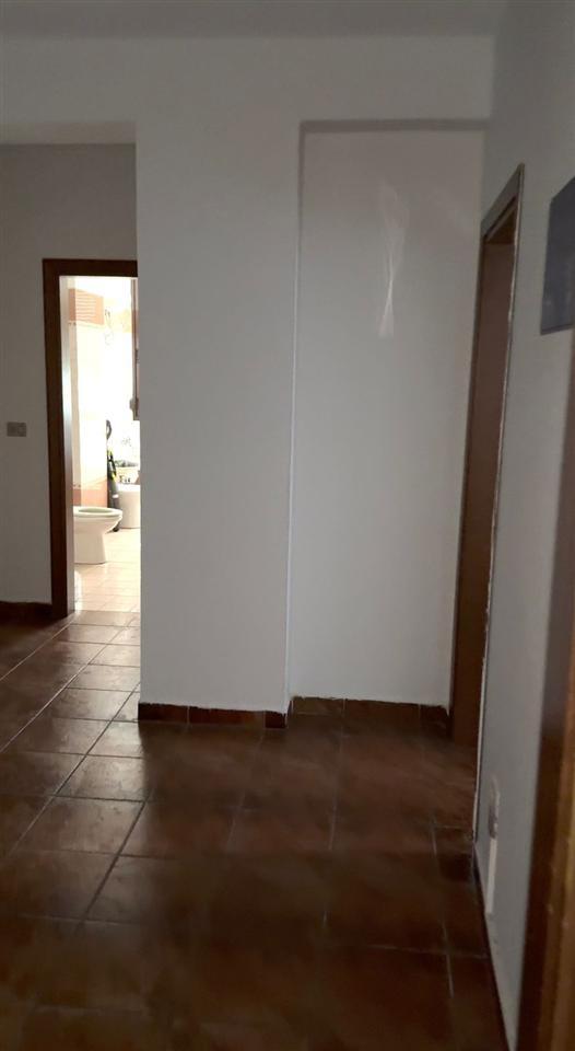 Zyra in affitto di 106 m² in Viale Gjergj Fishta