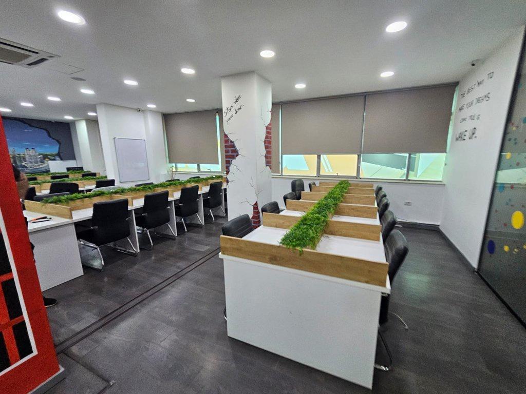 JEPET ME QIRA AMBIENT KOMERCIAL / ZYRA TEK KOMPLEKSI DELIJOR