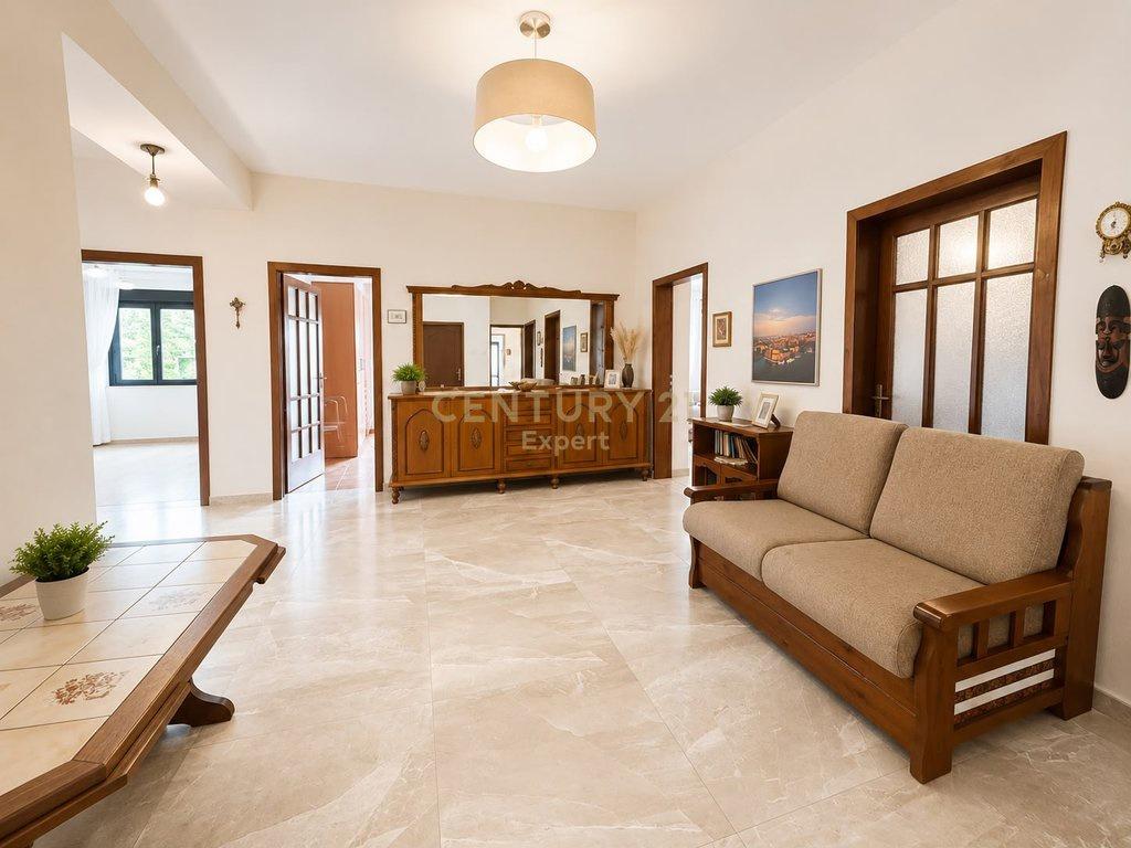 Apartment for Sale with High Residential and Business Potential