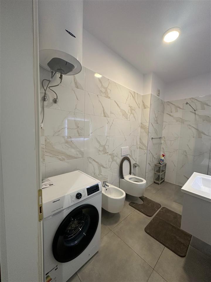 APPARTAMENTO CON UNA CAMERA 1+1 LUNGOMARE RI 65.000 LEKE
