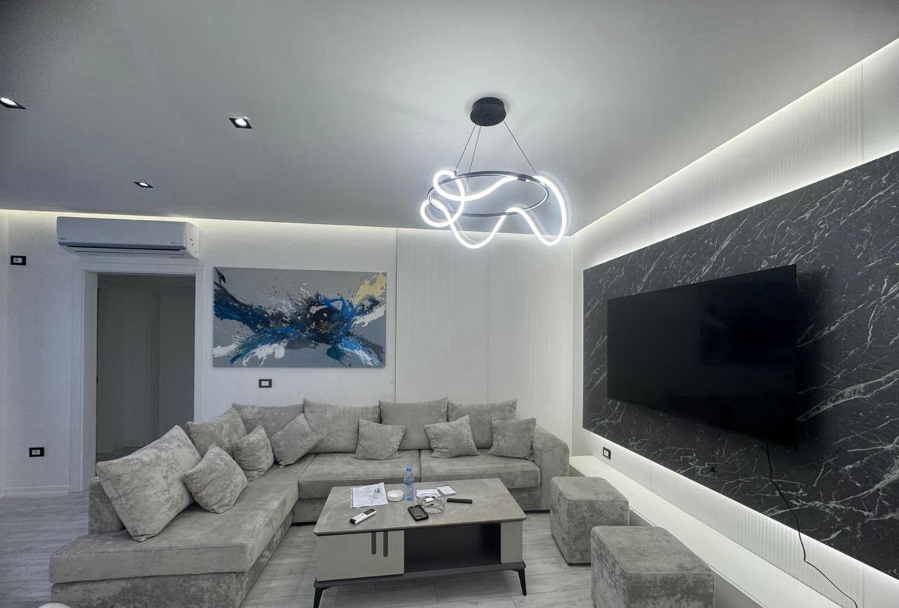 APARTAMENT ME QERA 3+1+2KOMPLEKSI DELIJORGJI 1.500 EURO