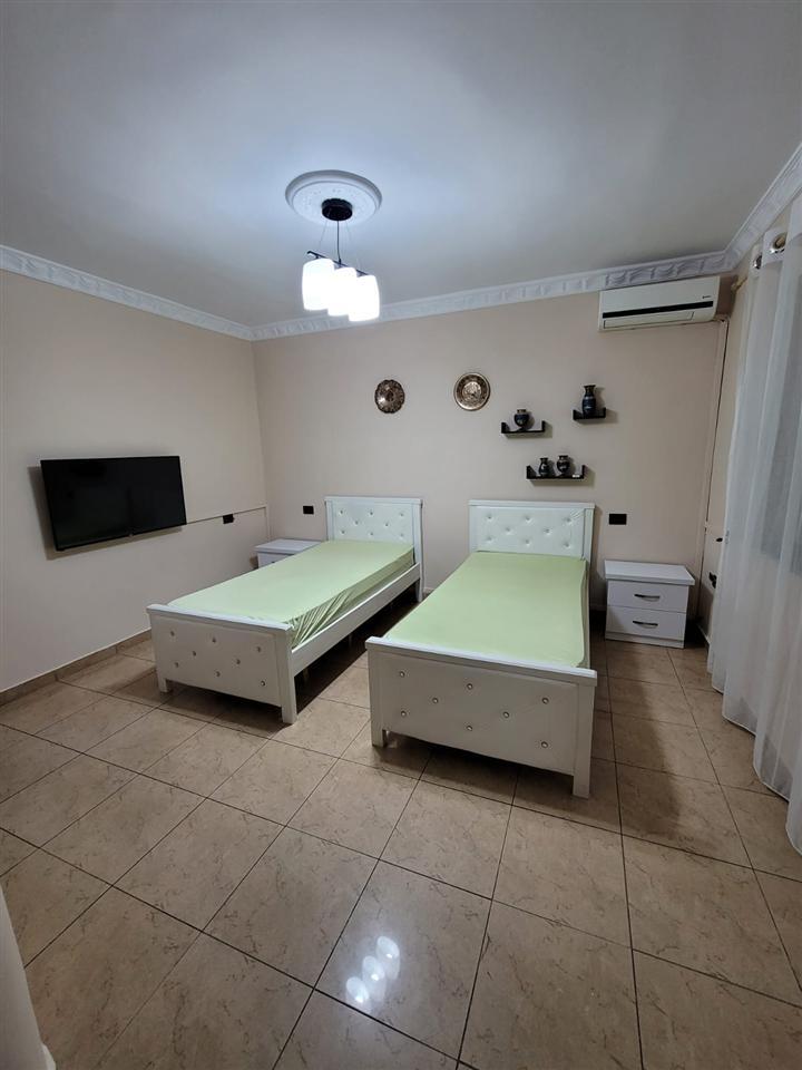 Appartamento con 2+1 in Via Fortuzi a 65.000 lek
