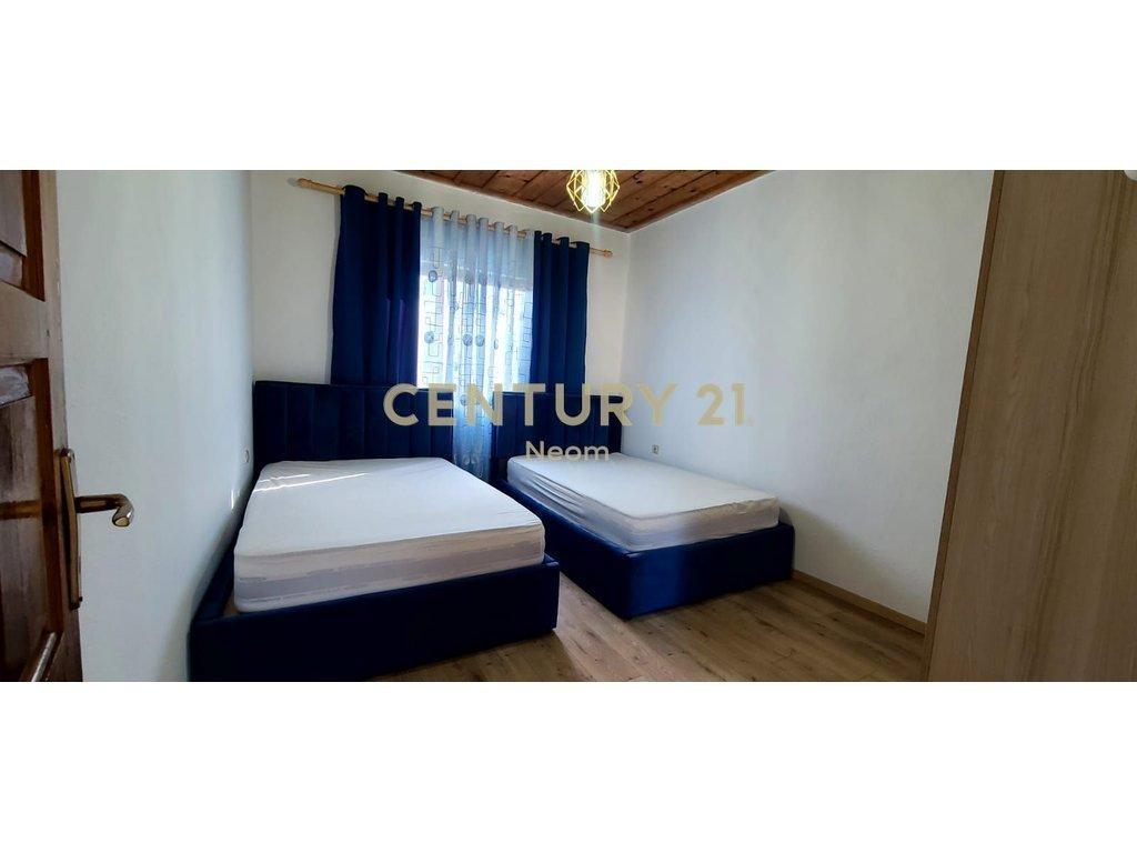 Jepet shtepi private 2+1 tek Rr. Jordan Misja! Neom125081