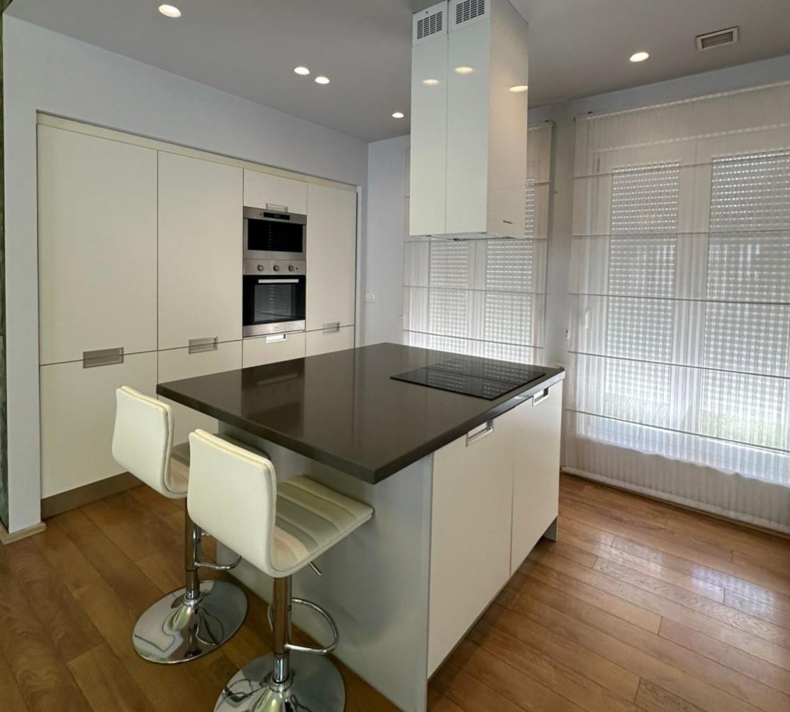 🏡 Vilë 4-Katëshe me Qira – White House, TEG ✨